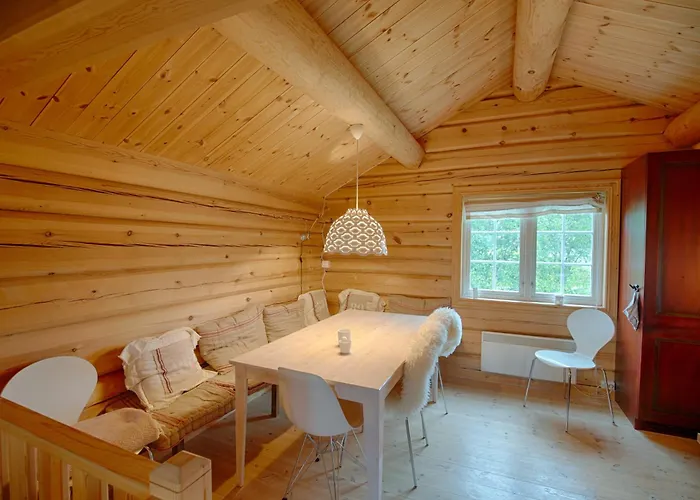 Peaceful Close To Center&nature Semesterbostad